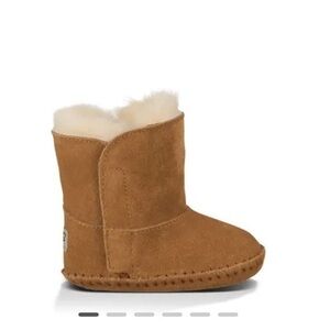 Baby Ugg Caden Boots in‎ size 2/3